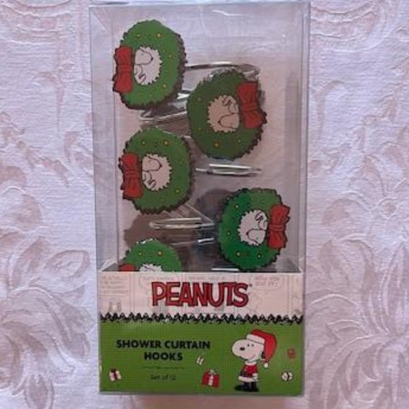 Peanuts Holiday Peanuts Christmas Wreath Snoopy Shower Curtain